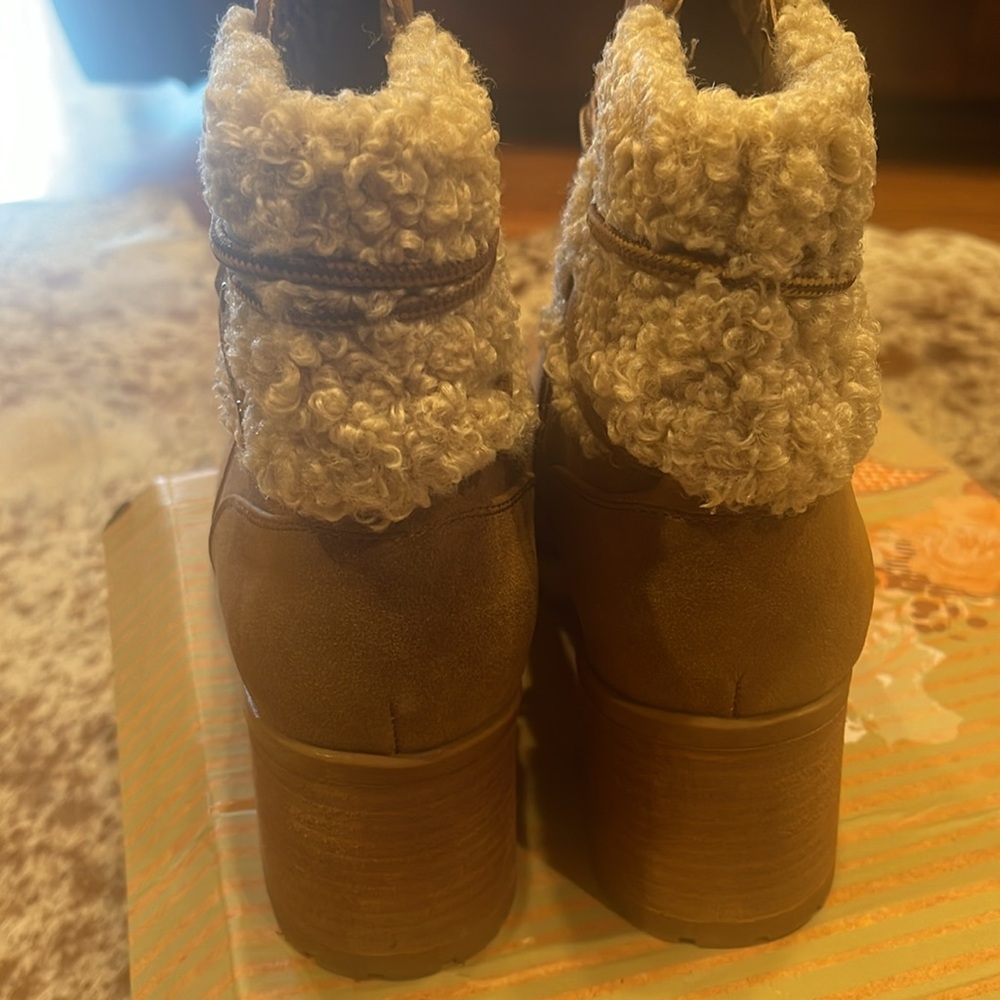 Euc. Booties. - image 3